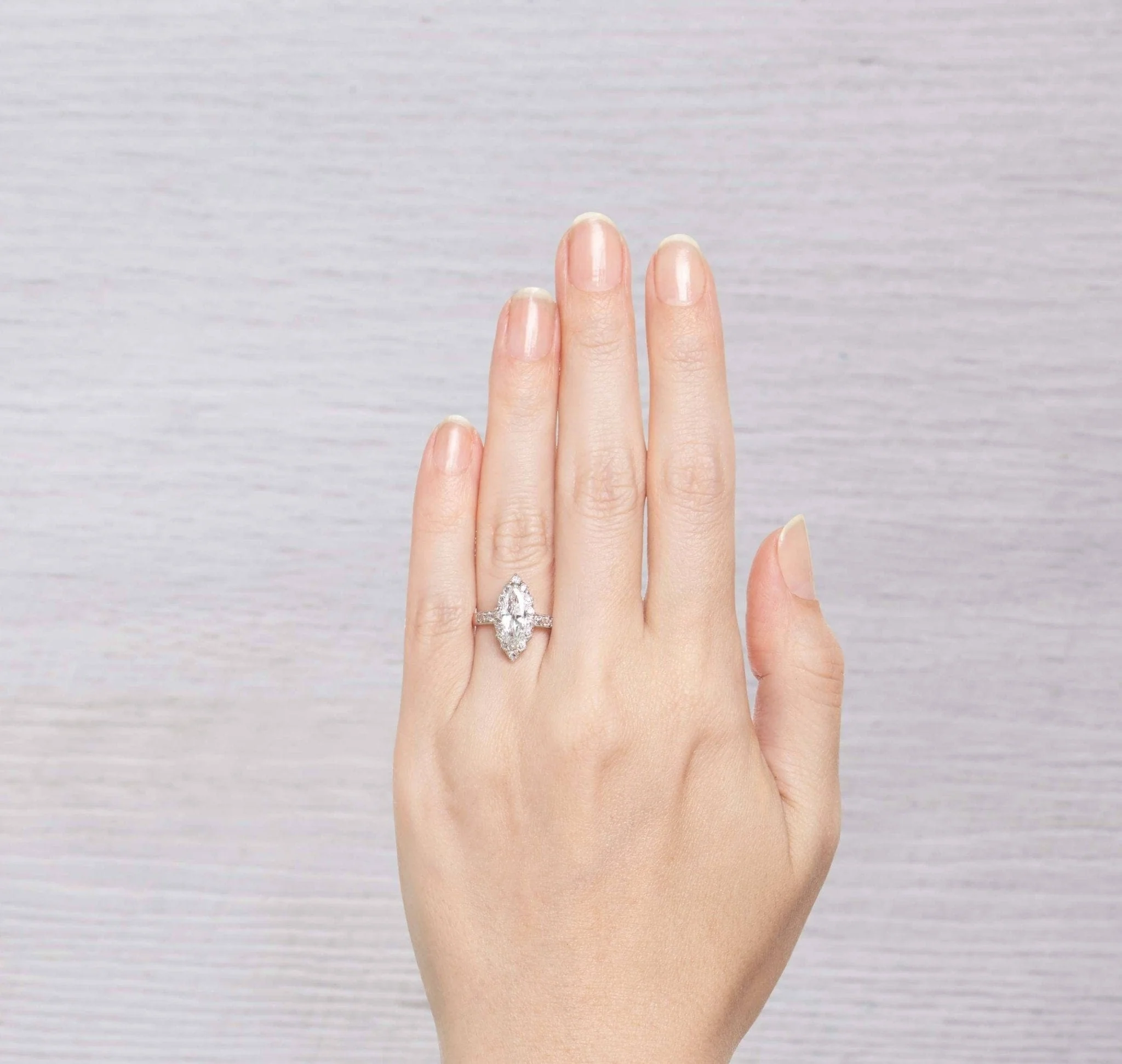 1.09 CARAT EDWARDIAN MARQUISE-CUT DIAMOND ENGAGEMENT RING - Image 5