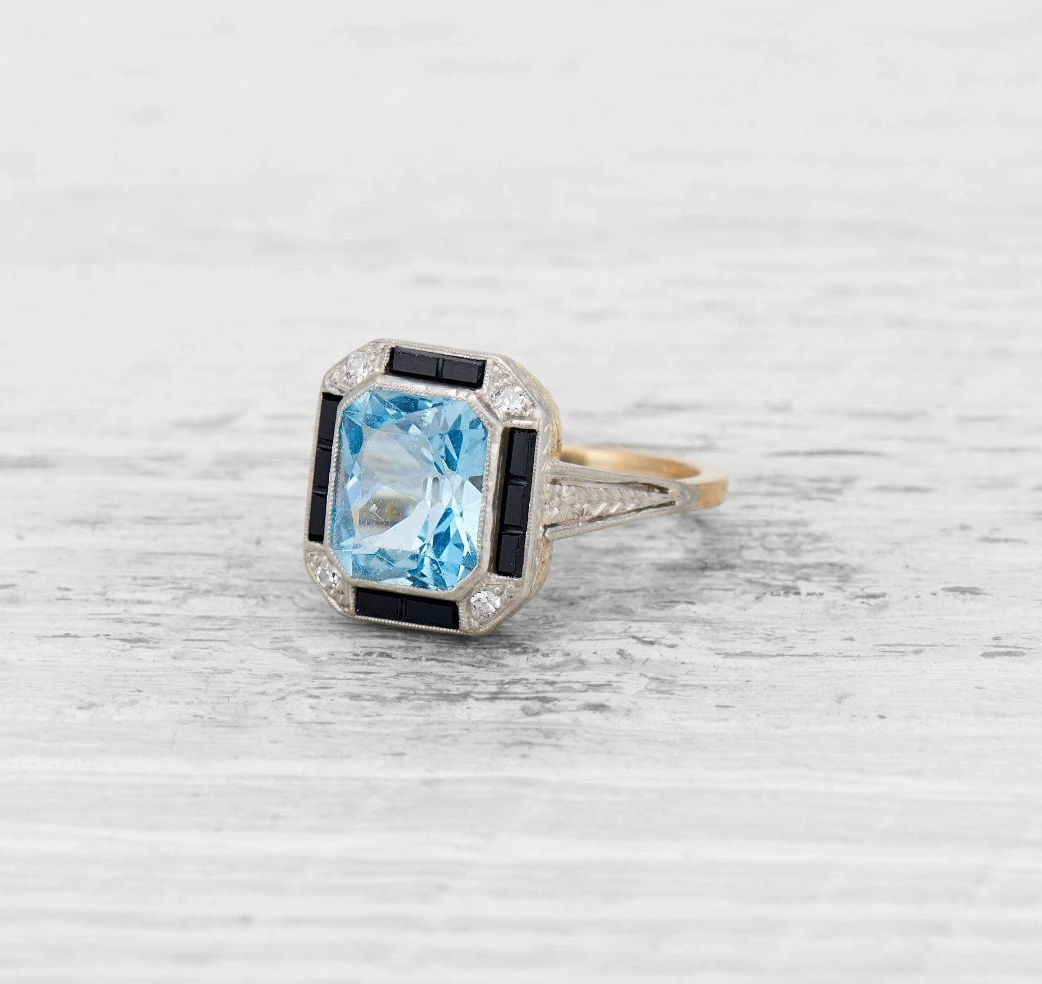 EARLY ART DECO AQUAMARINE, DIAMOND, AND BLACK ONYX RING