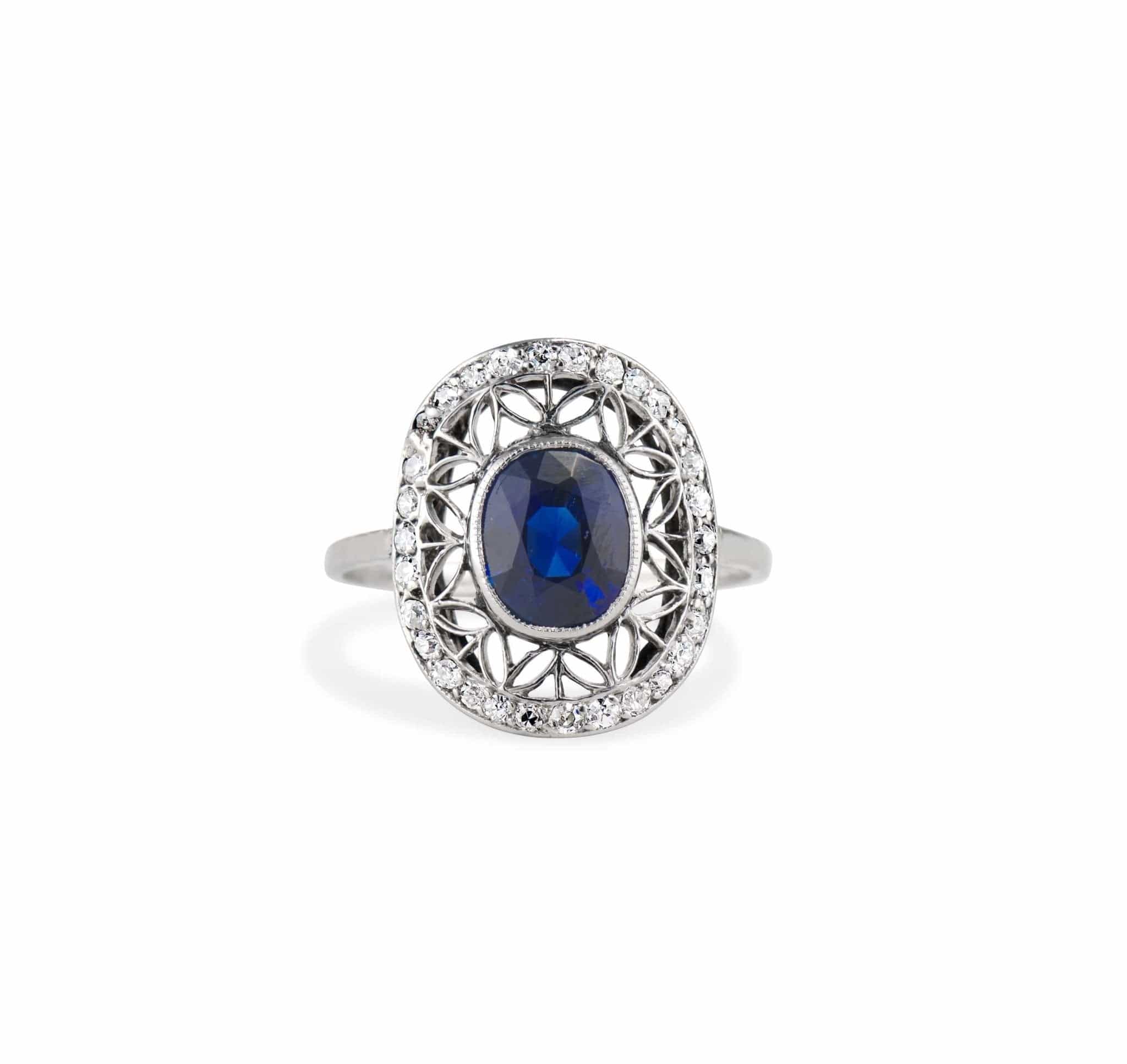Edwardian 1.25 Carat Oval Untreated Sapphire Diamond and Platinum Ring