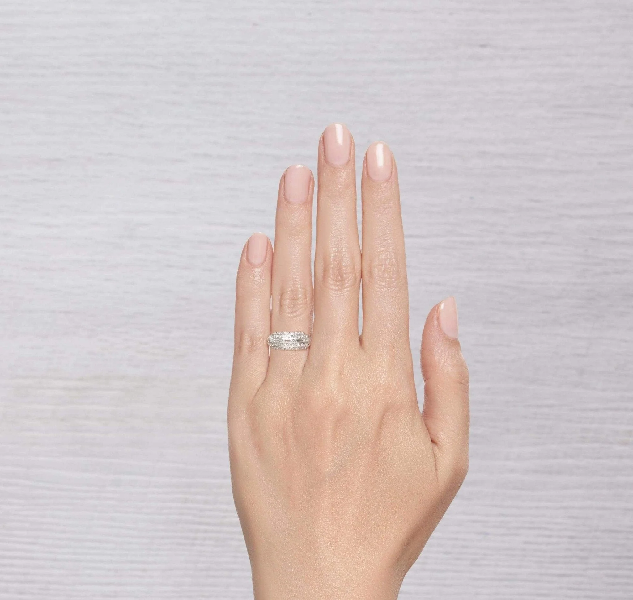 VINTAGE MID-CENTURY DIAMOND WEDDING BAND - Image 5