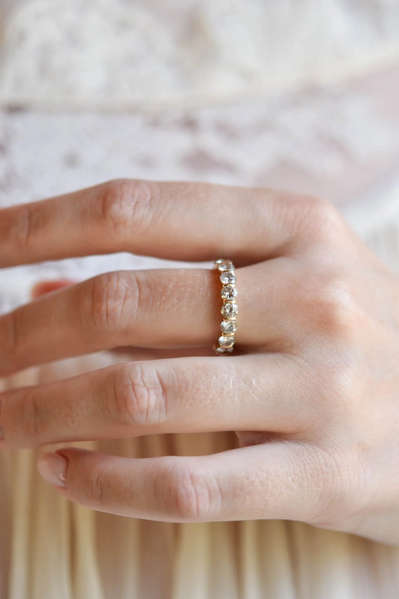 Van Cleef & Arpels Diamond 18K Yellow Gold Vintage Eternity Band - Size 6 - Image 2