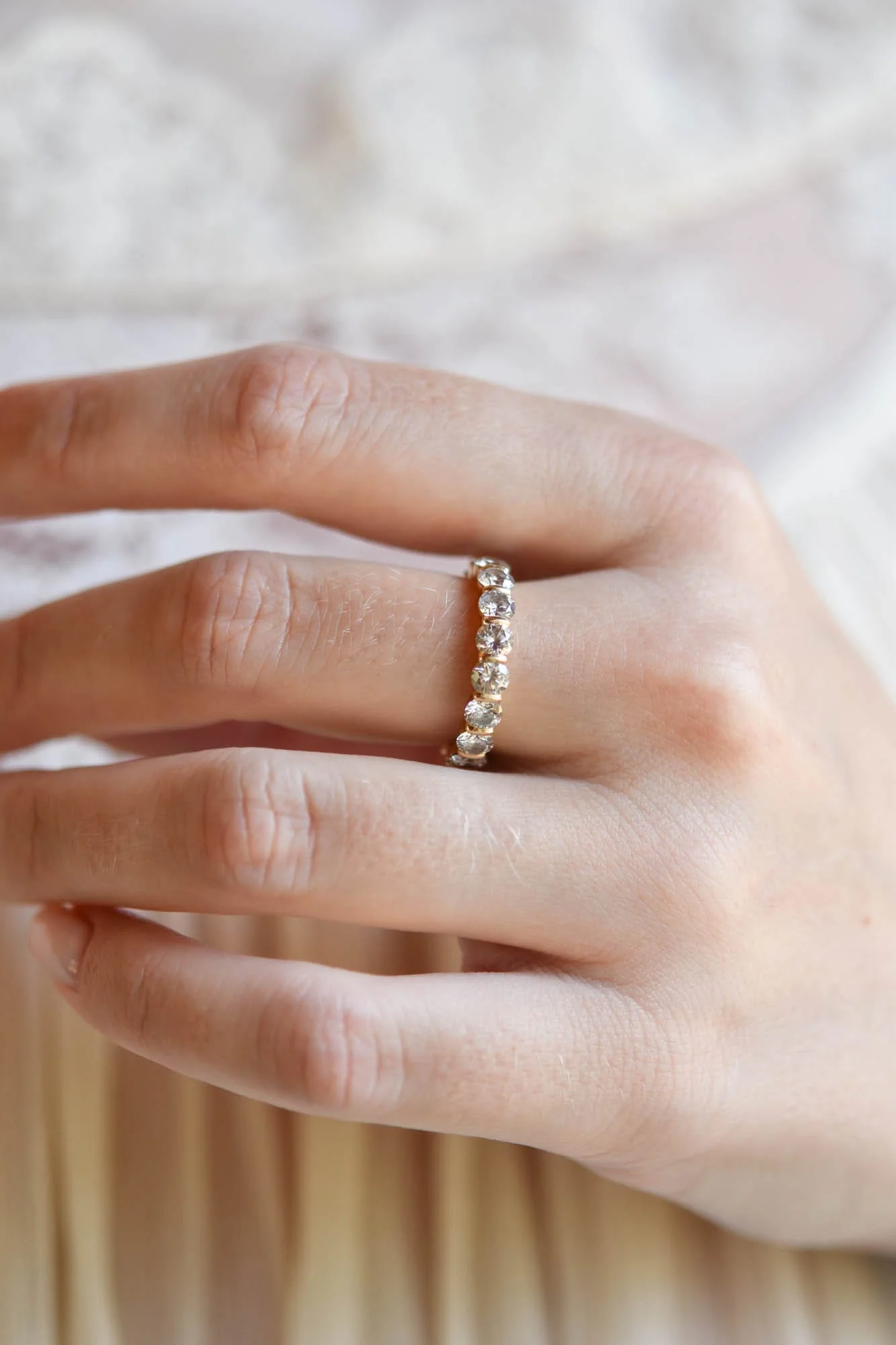 Van Cleef & Arpels Diamond 18K Yellow Gold Vintage Eternity Band - Size 6 - Image 3